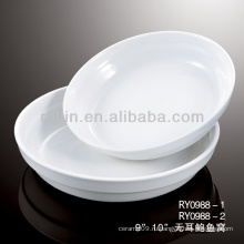 Белая круглая фарфоровая посуда для гостиниц